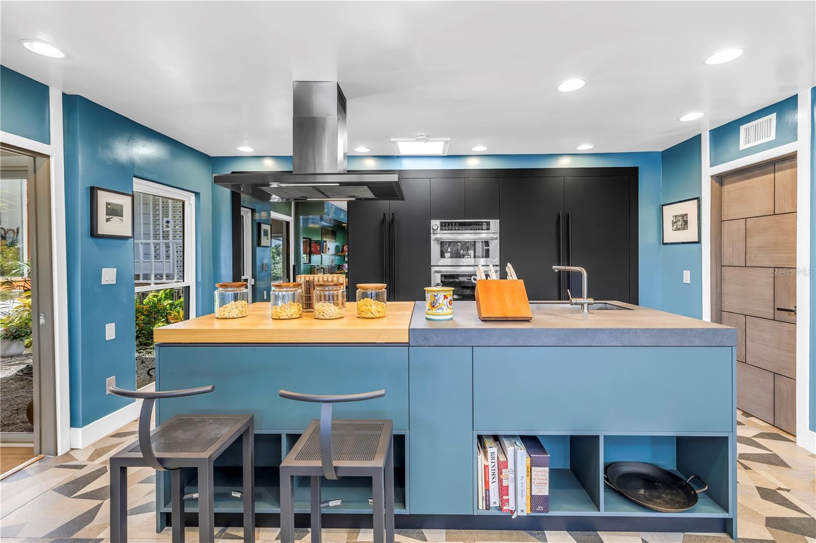 NORTH EAST PARK PLACIDO SHORES - Residential