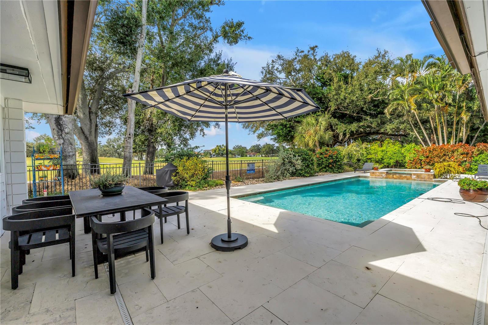 NORTH EAST PARK PLACIDO SHORES - Residential