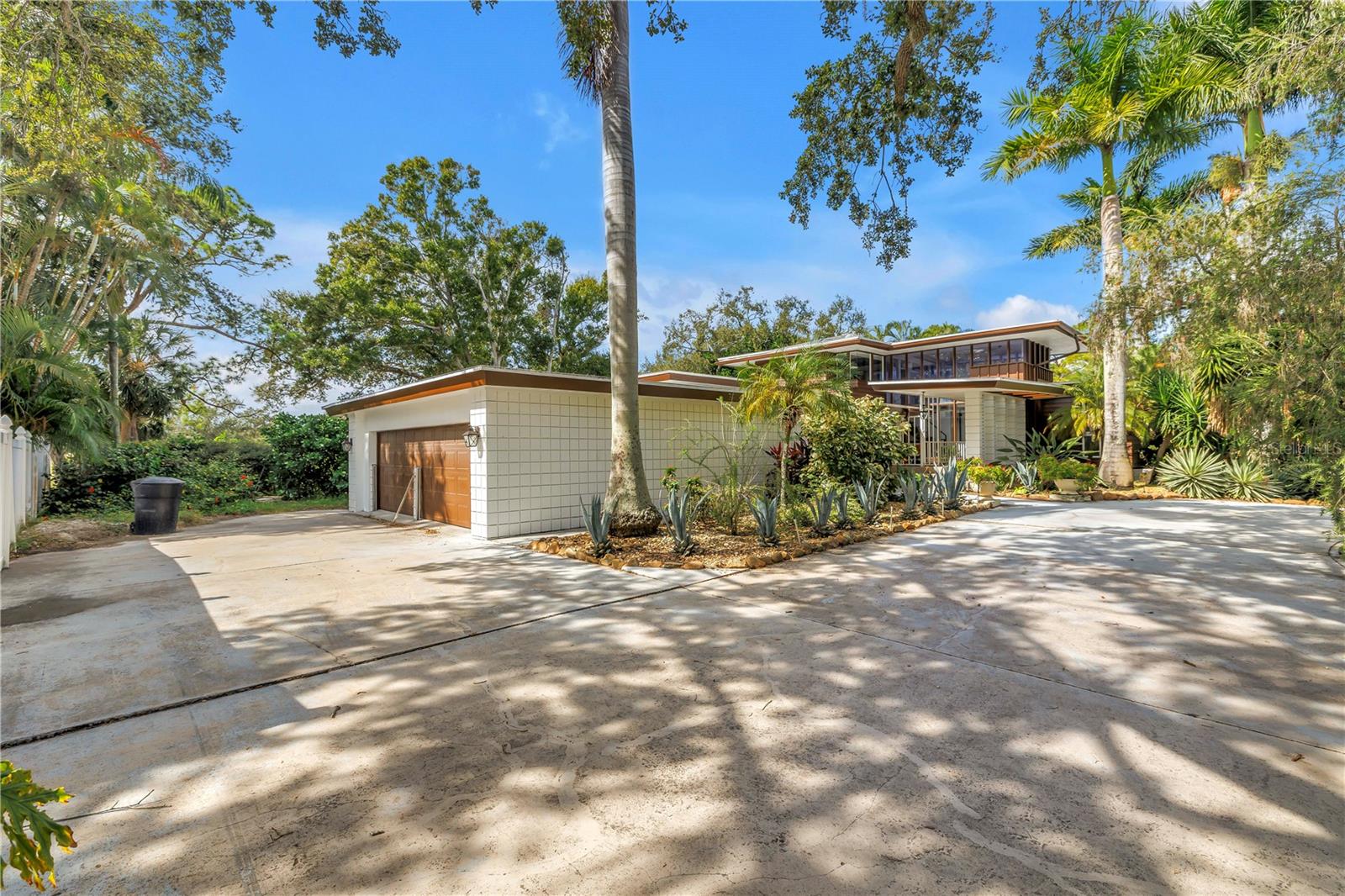 NORTH EAST PARK PLACIDO SHORES - Residential