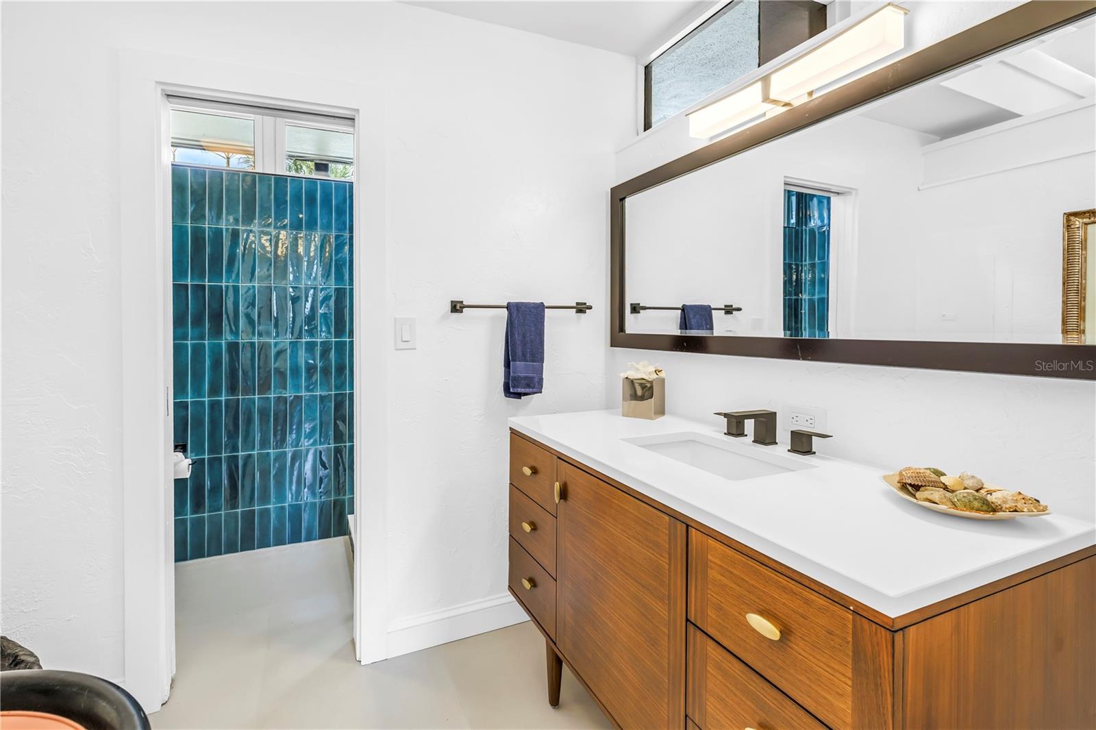 NORTH EAST PARK PLACIDO SHORES - Residential