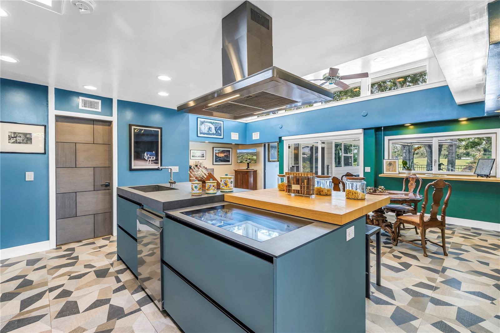 NORTH EAST PARK PLACIDO SHORES - Residential