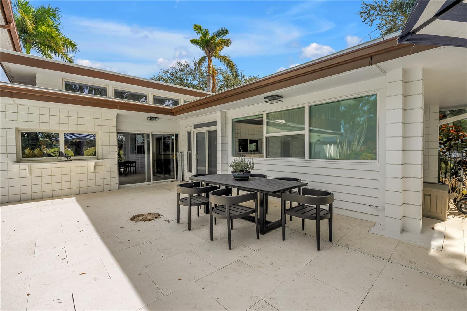 NORTH EAST PARK PLACIDO SHORES - Residential