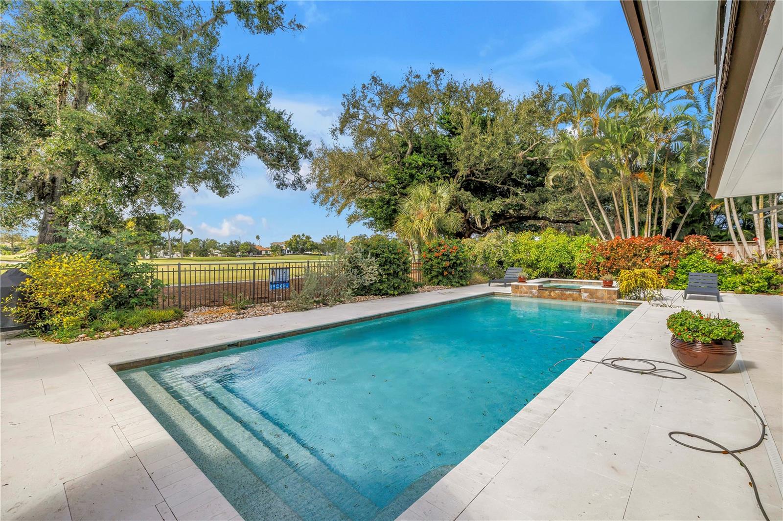 NORTH EAST PARK PLACIDO SHORES - Residential