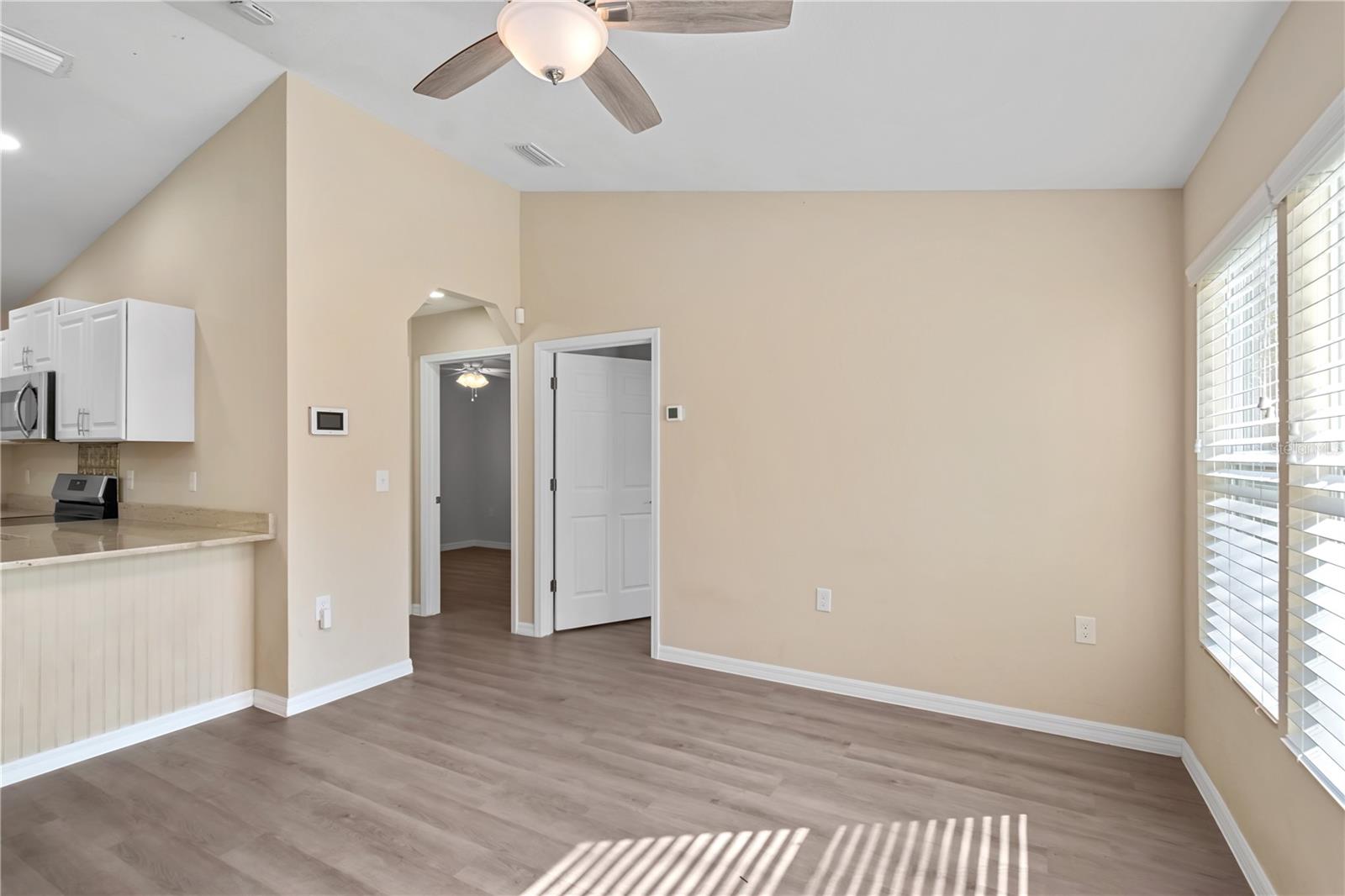 WILLISTON HLNDS - Residential