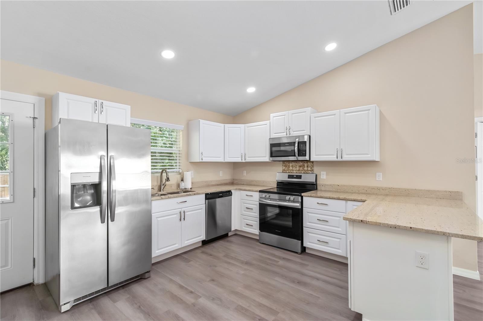 WILLISTON HLNDS - Residential