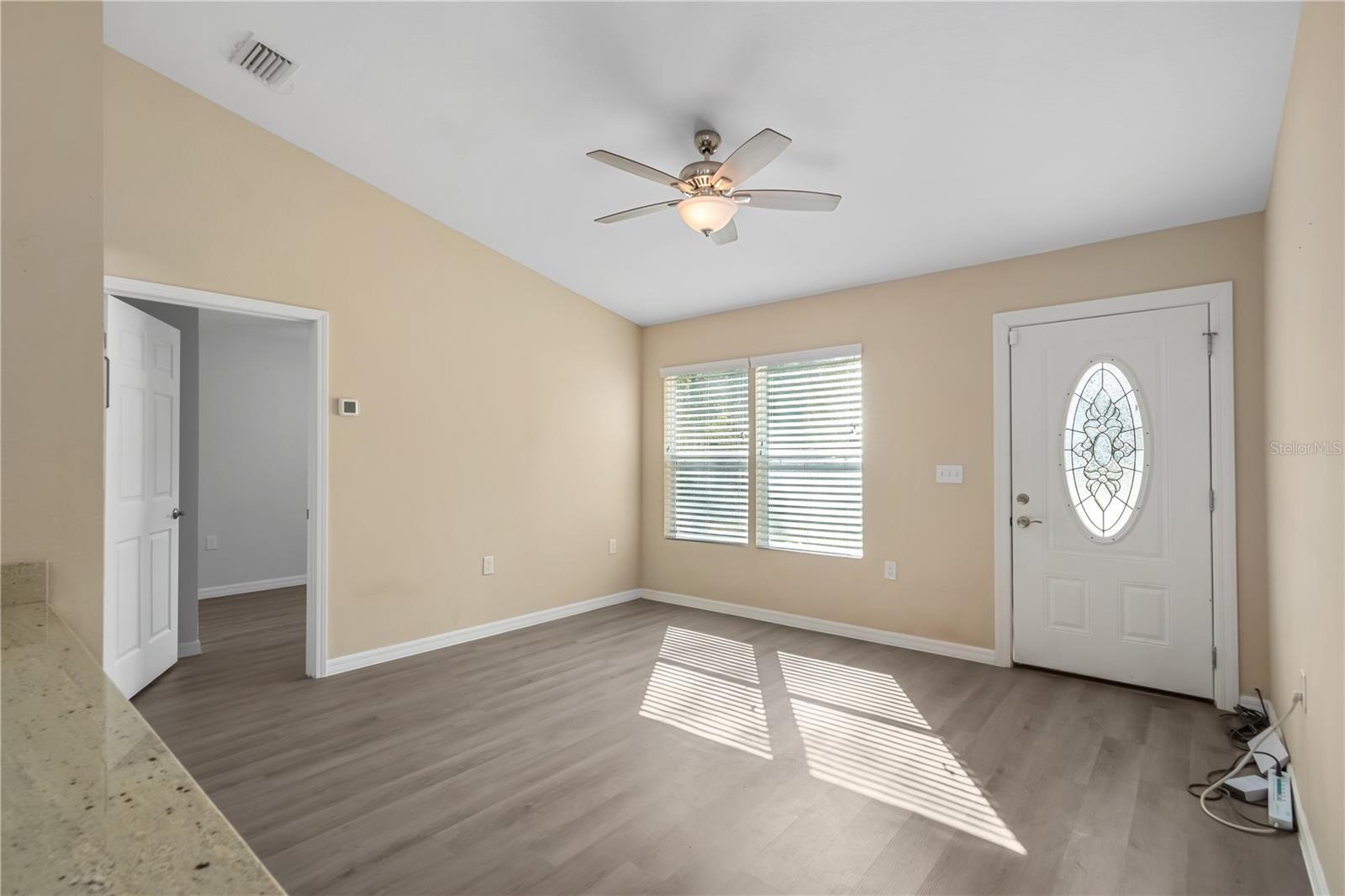 WILLISTON HLNDS - Residential