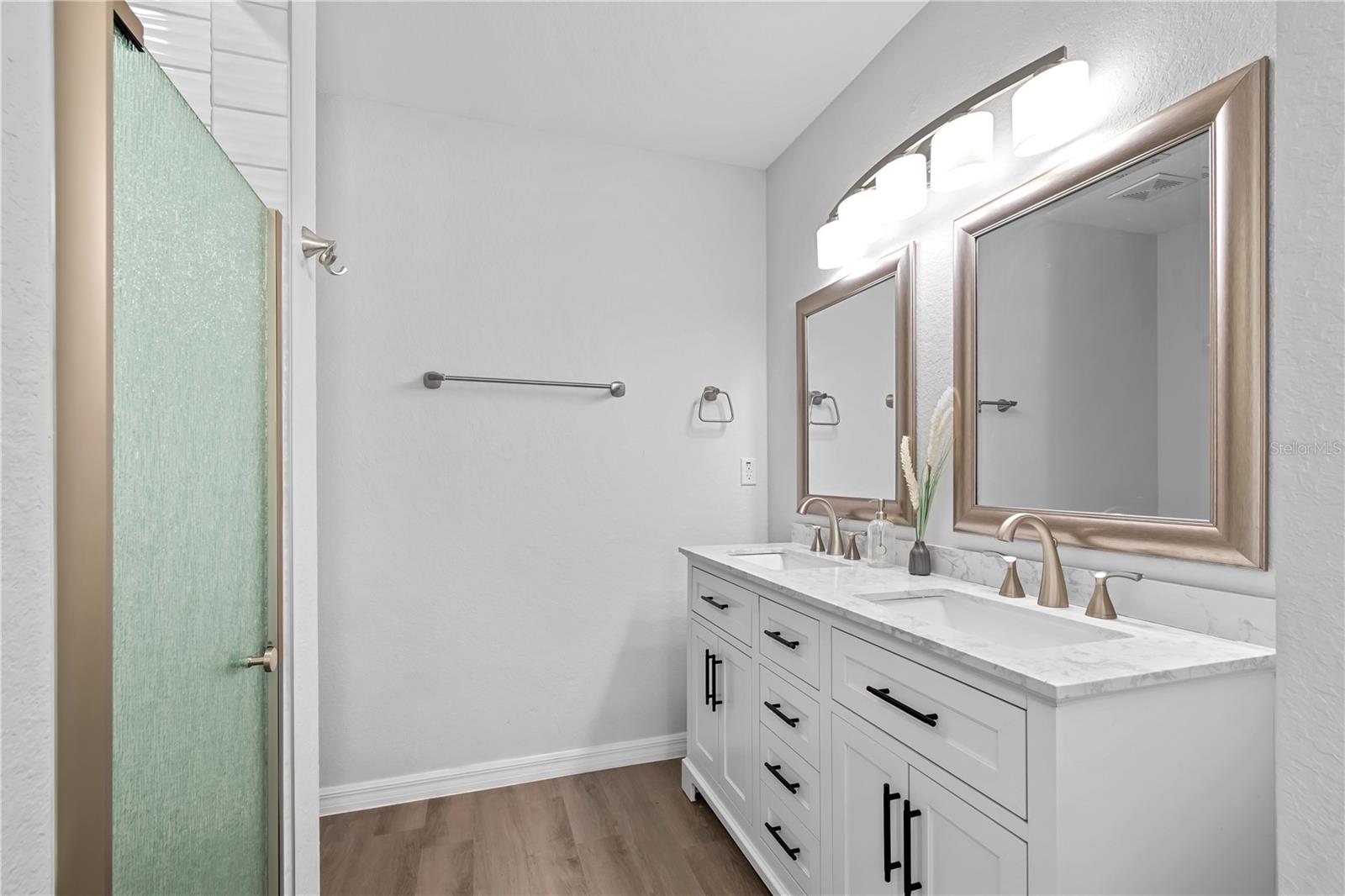 WILLISTON HLNDS - Residential