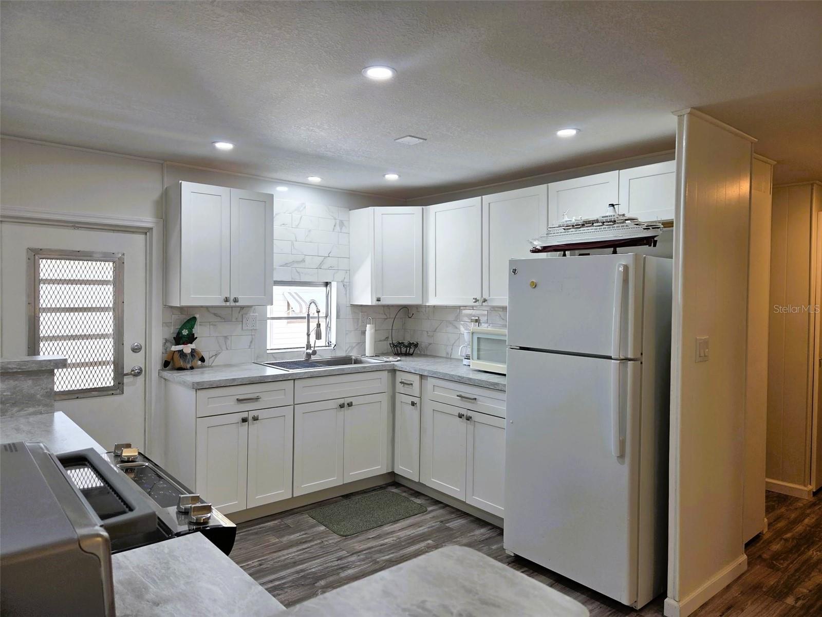 OAKWOOD MANOR - Residential