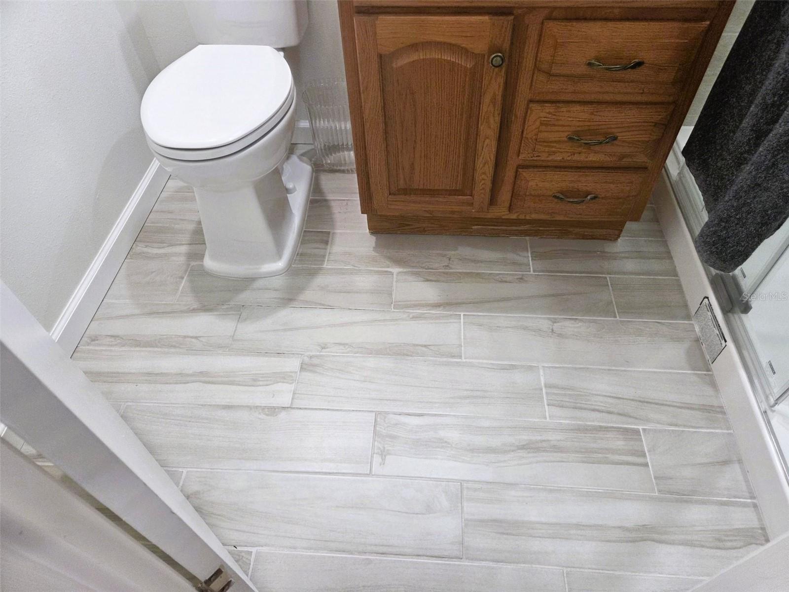 OAKWOOD MANOR - Residential