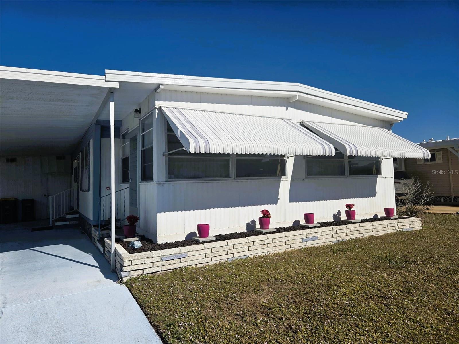 OAKWOOD MANOR - Residential