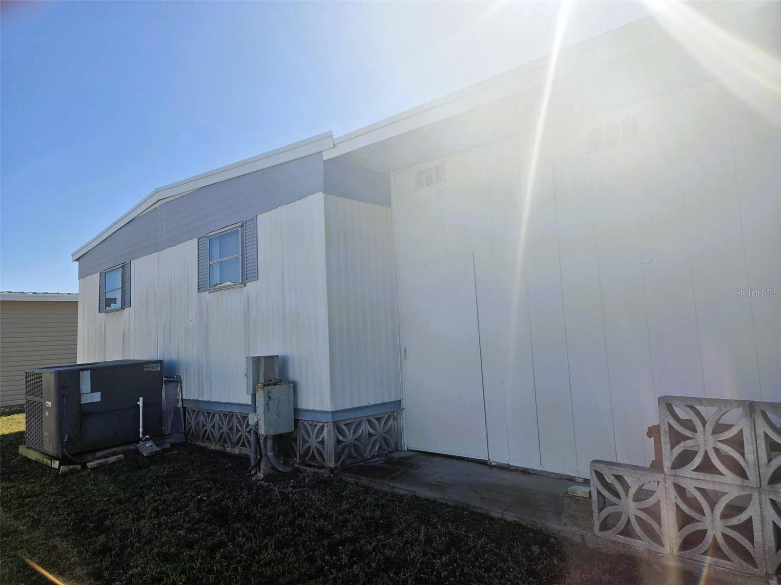 OAKWOOD MANOR - Residential