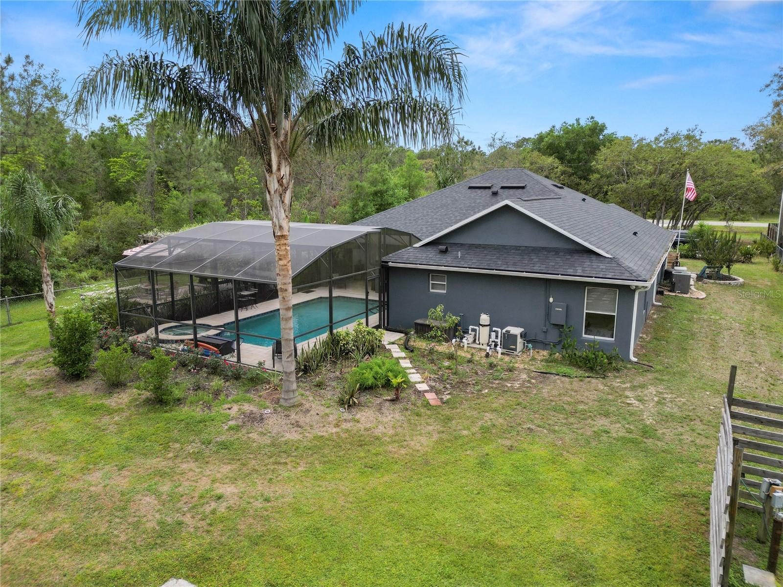 ACREAGE - Residential