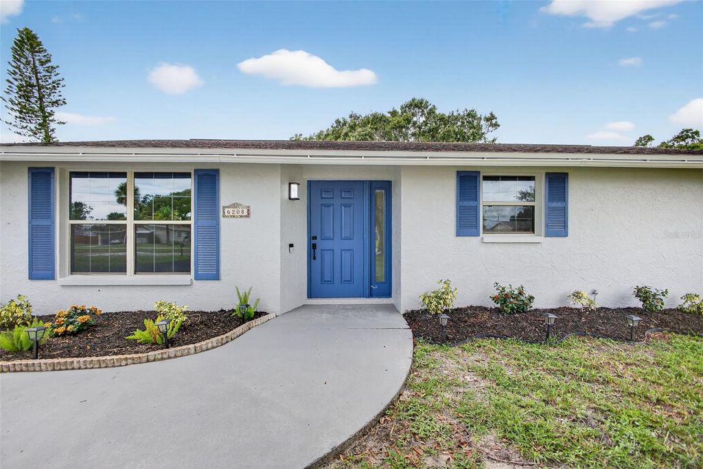 Photo of 6208 Fairway Boulevard, Apollo Beach, FL 33572 (MLS # O6343460)
