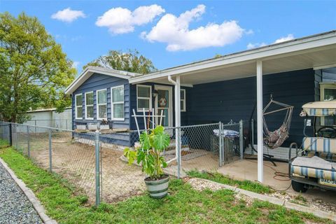 A home in BROOKSVILLE