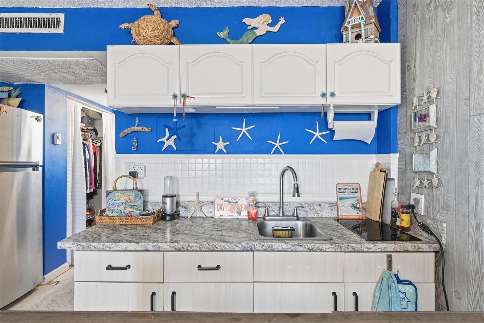 DAYTONA INN BEACH RESORT CONDO - Residential