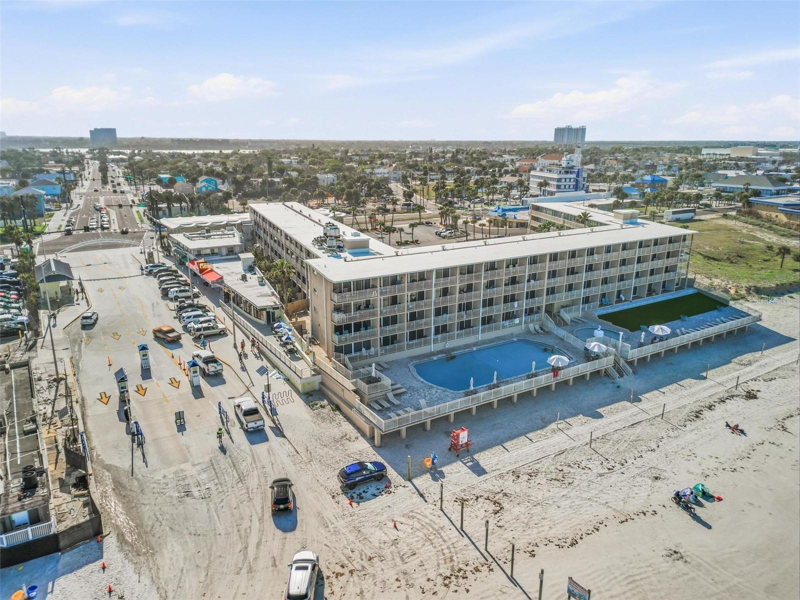 DAYTONA INN BEACH RESORT CONDO - Residential