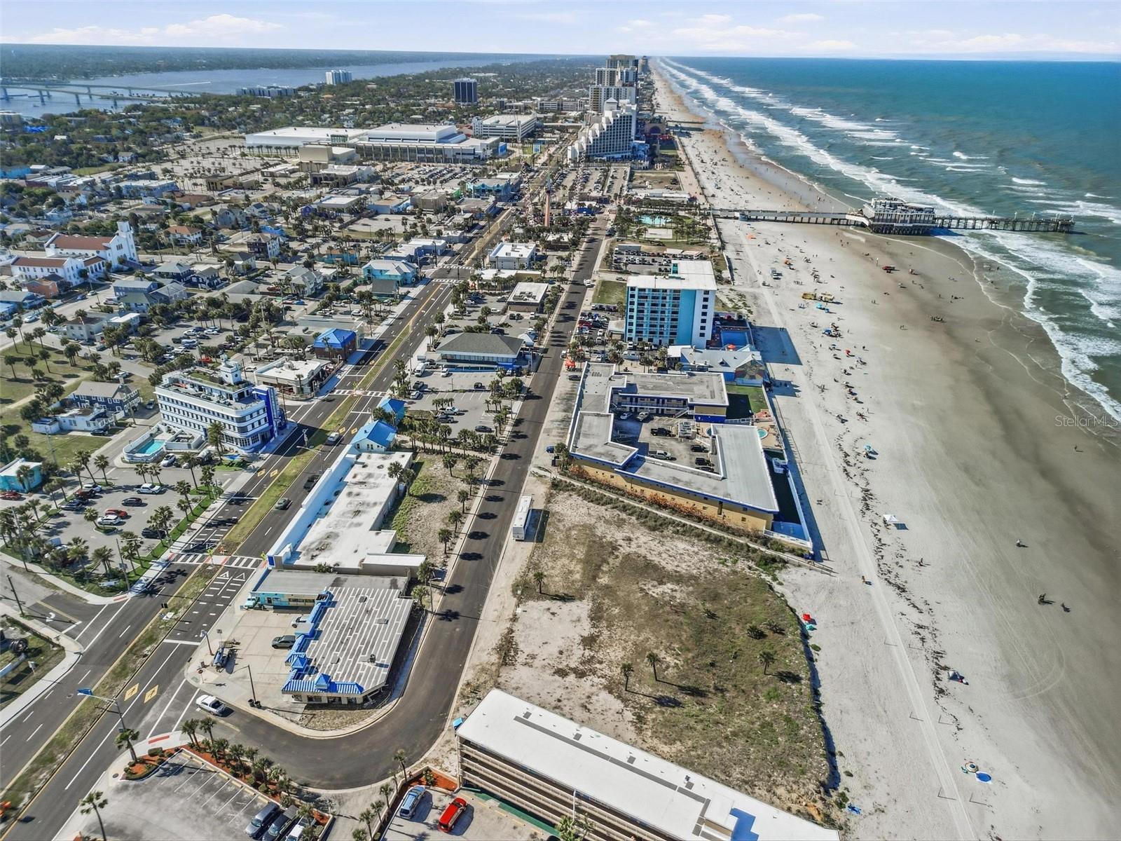 DAYTONA INN BEACH RESORT CONDO - Residential