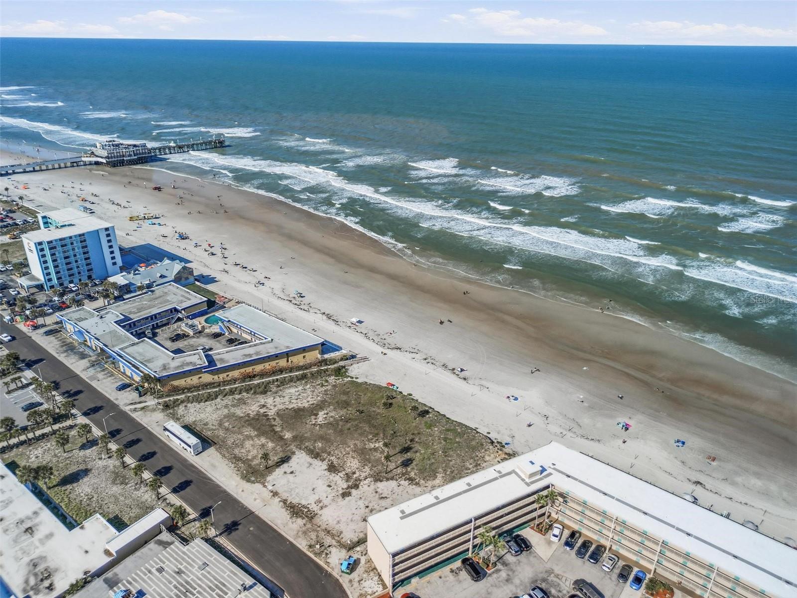 DAYTONA INN BEACH RESORT CONDO - Residential