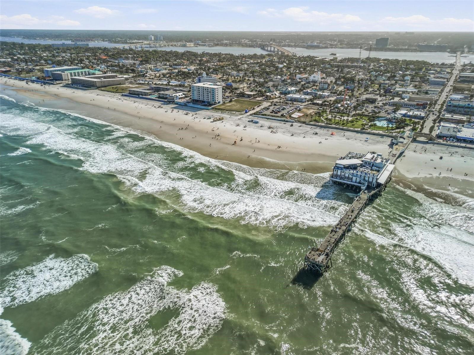 DAYTONA INN BEACH RESORT CONDO - Residential