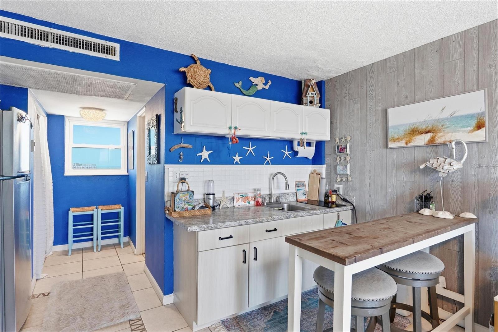 DAYTONA INN BEACH RESORT CONDO - Residential