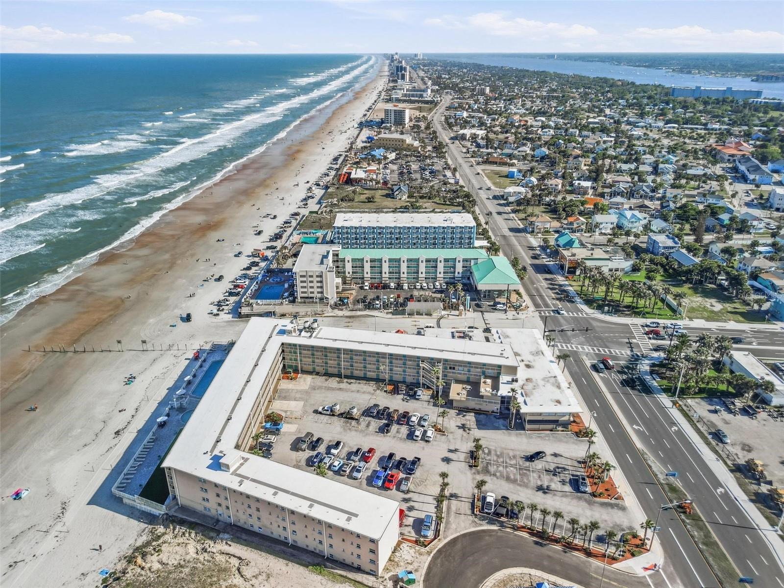 DAYTONA INN BEACH RESORT CONDO - Residential