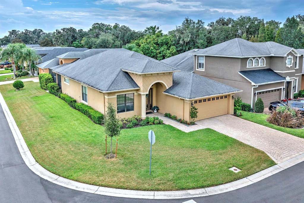 Photo of 904 Christina Chase Lane, Lakeland, FL 33813 (MLS # L4964562)