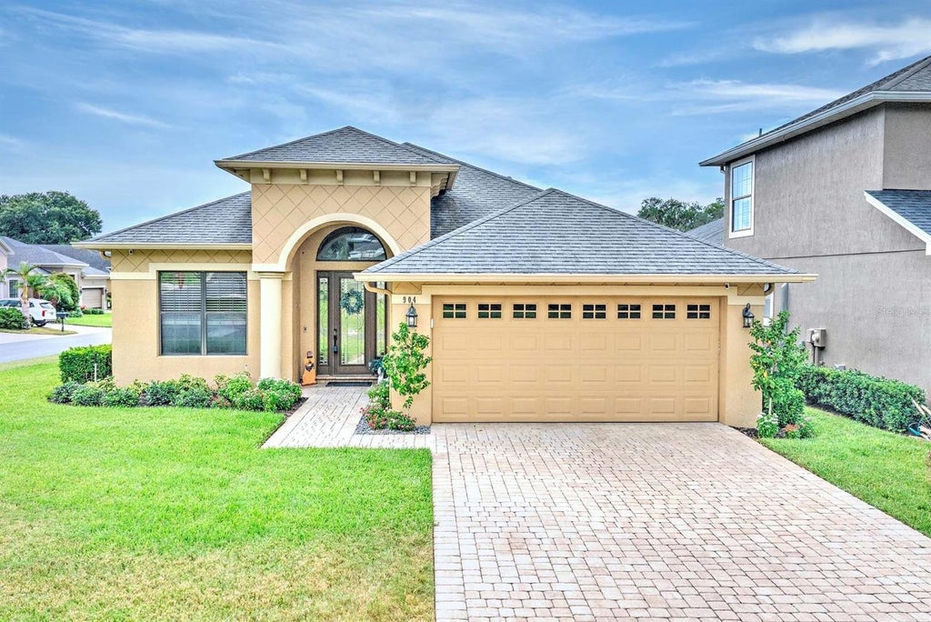 Photo of 904 Christina Chase Lane, Lakeland, FL 33813 (MLS # L4964562)