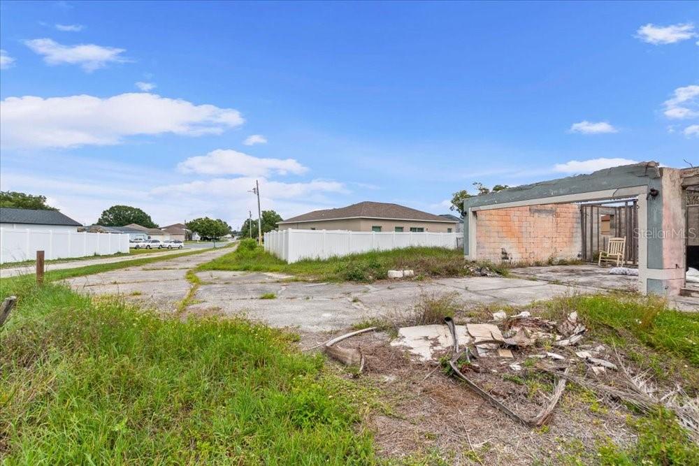 627 DUNLIN LANE