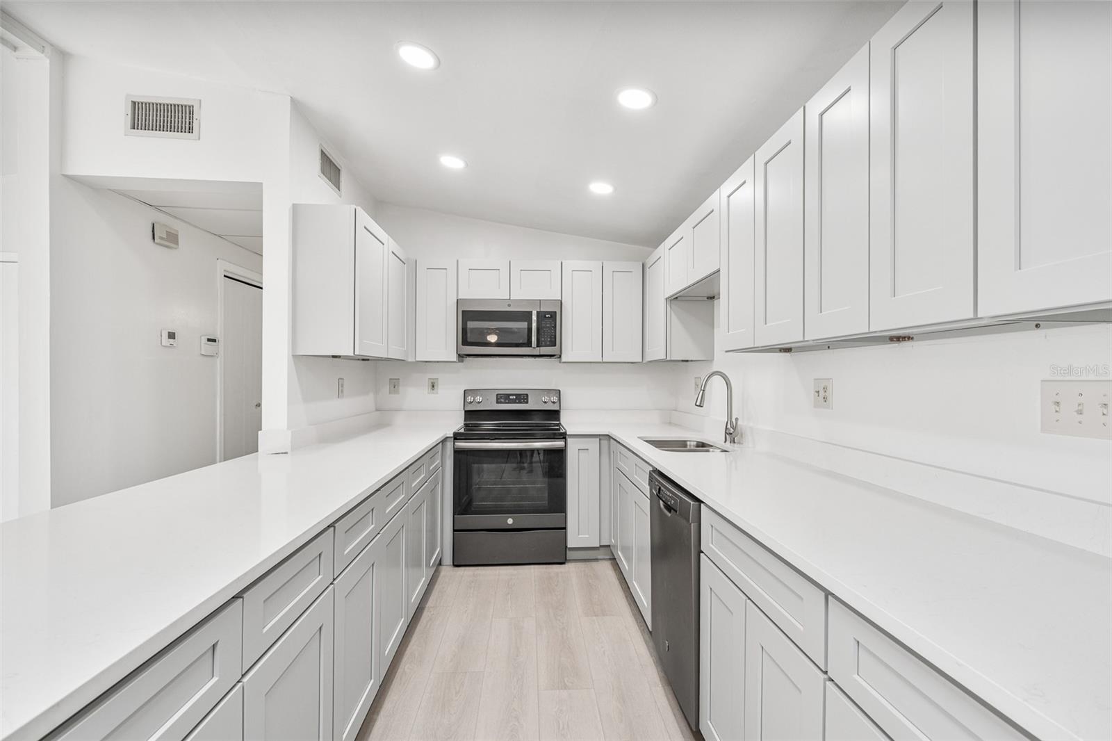 FLA DEV CO SUB - Residential