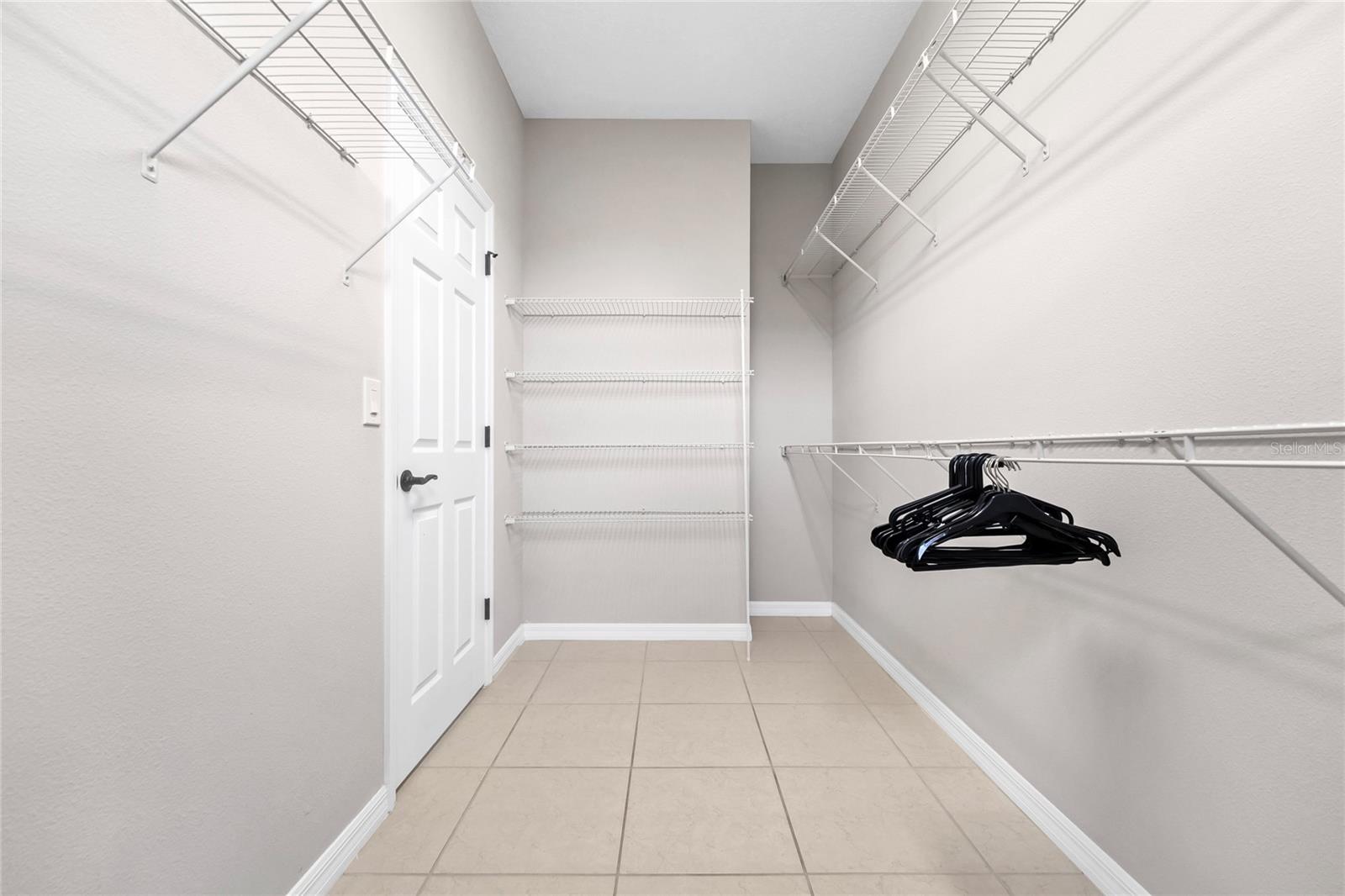 HAWKSMOOR-PH 1 - Residential