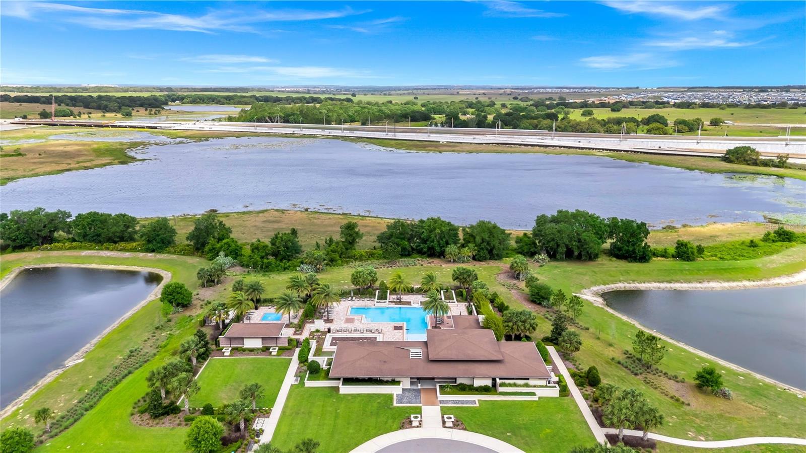 HAWKSMOOR-PH 1 - Residential