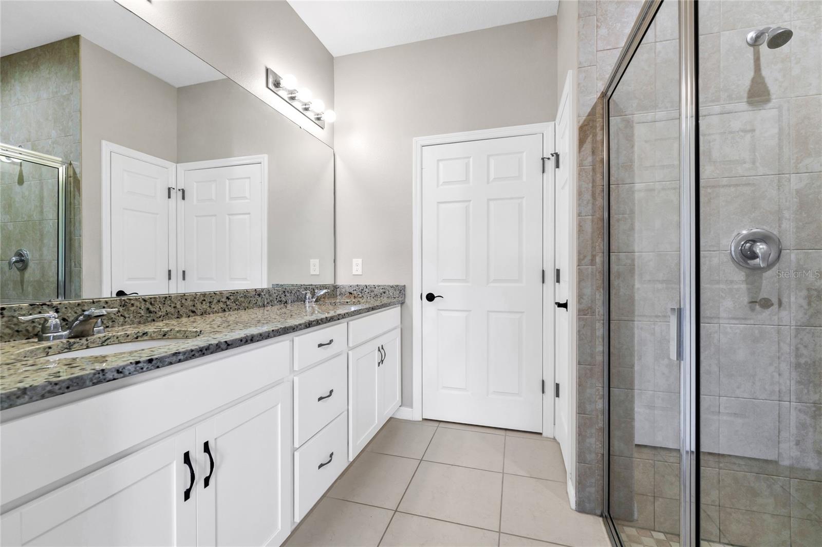 HAWKSMOOR-PH 1 - Residential