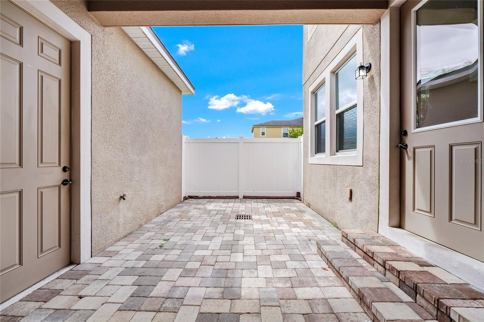 HAWKSMOOR-PH 1 - Residential