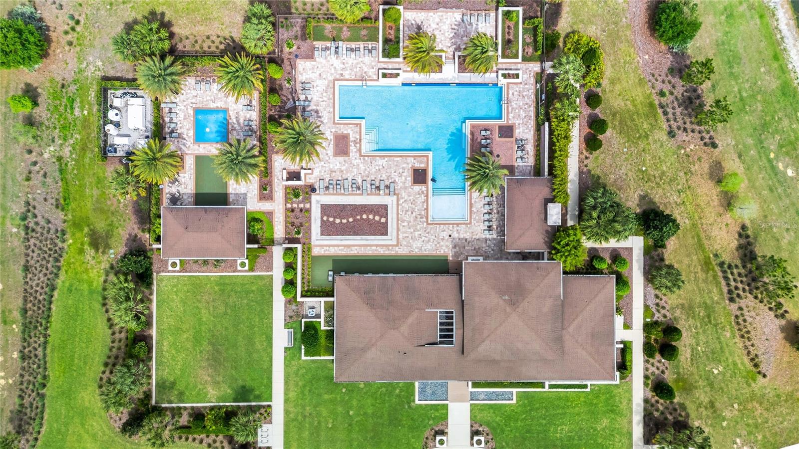 HAWKSMOOR-PH 1 - Residential