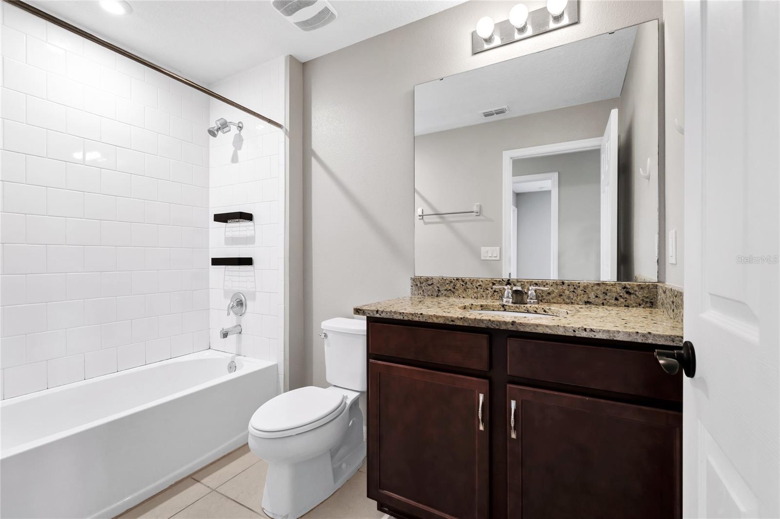 HAWKSMOOR-PH 1 - Residential