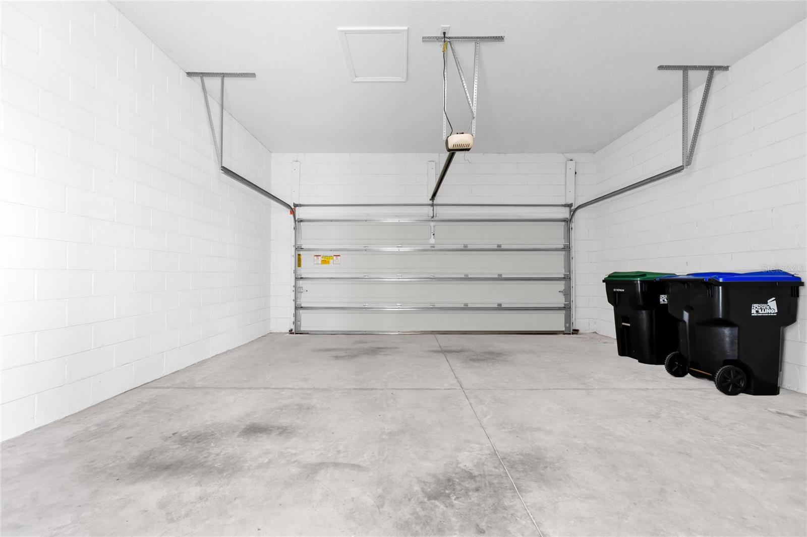 HAWKSMOOR-PH 1 - Residential