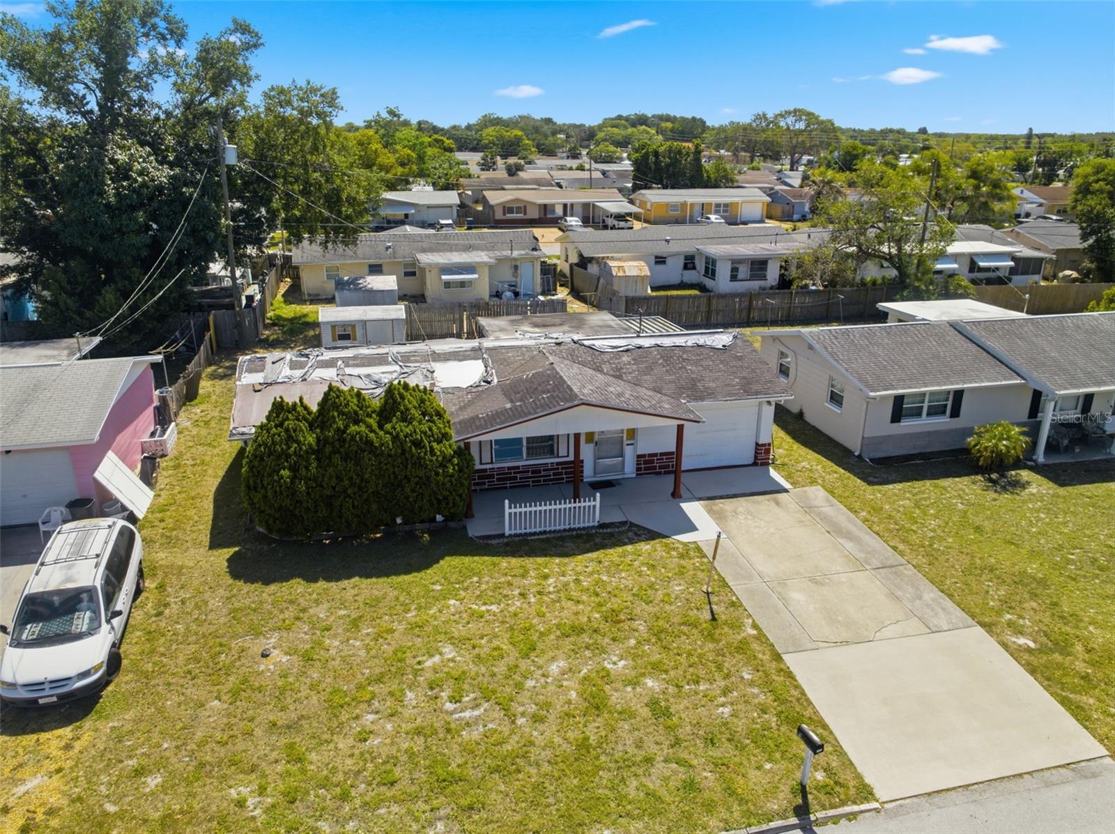 COLONIAL MANOR - Residential