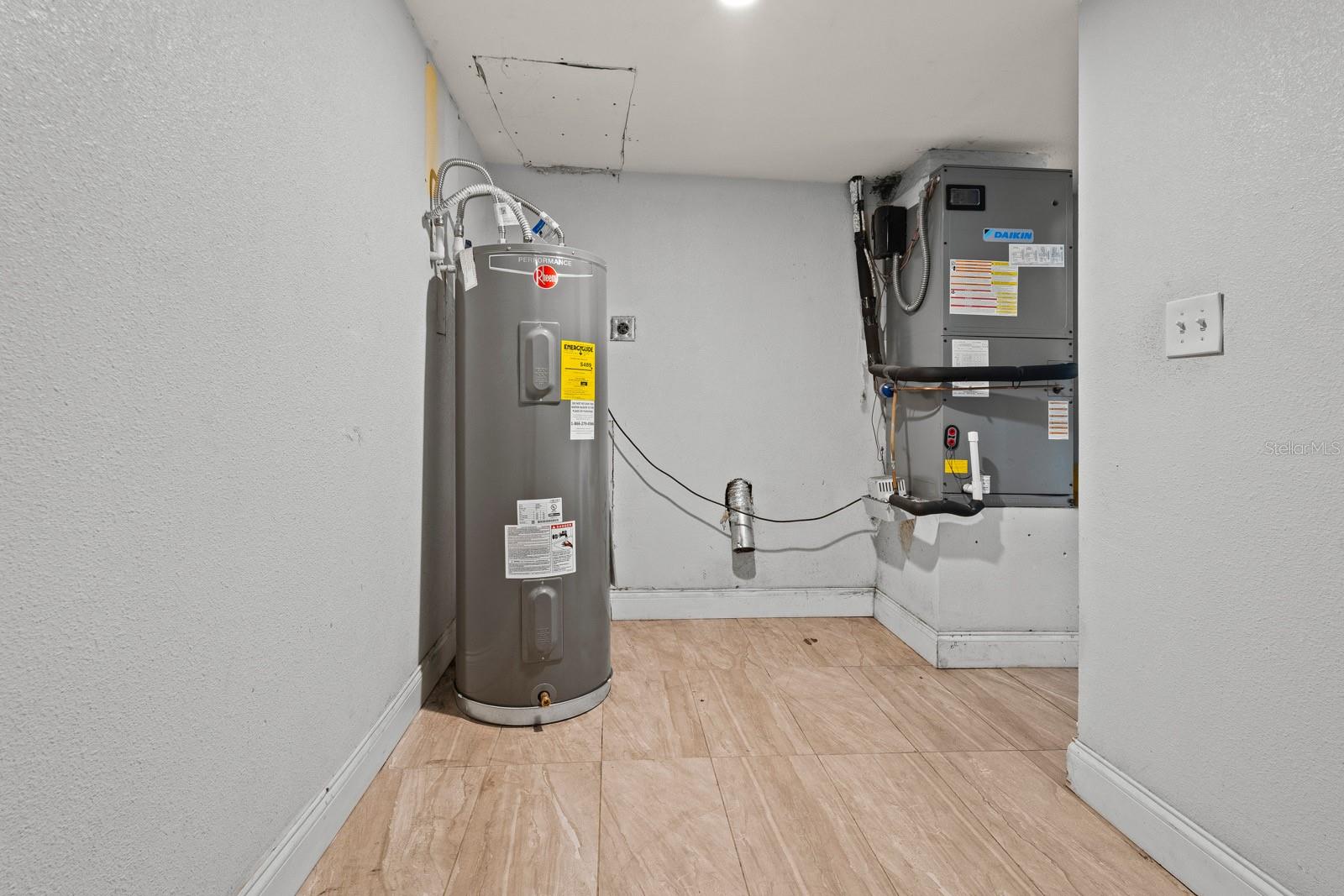 DELTONA LAKES UNIT 28 - Residential