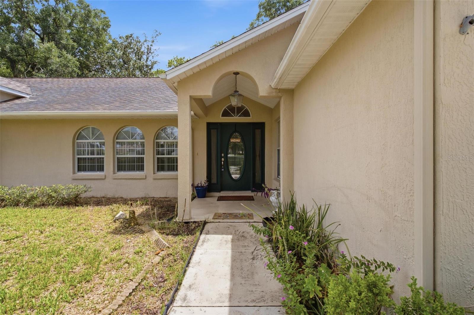 742 WOODVIEW DRIVE
