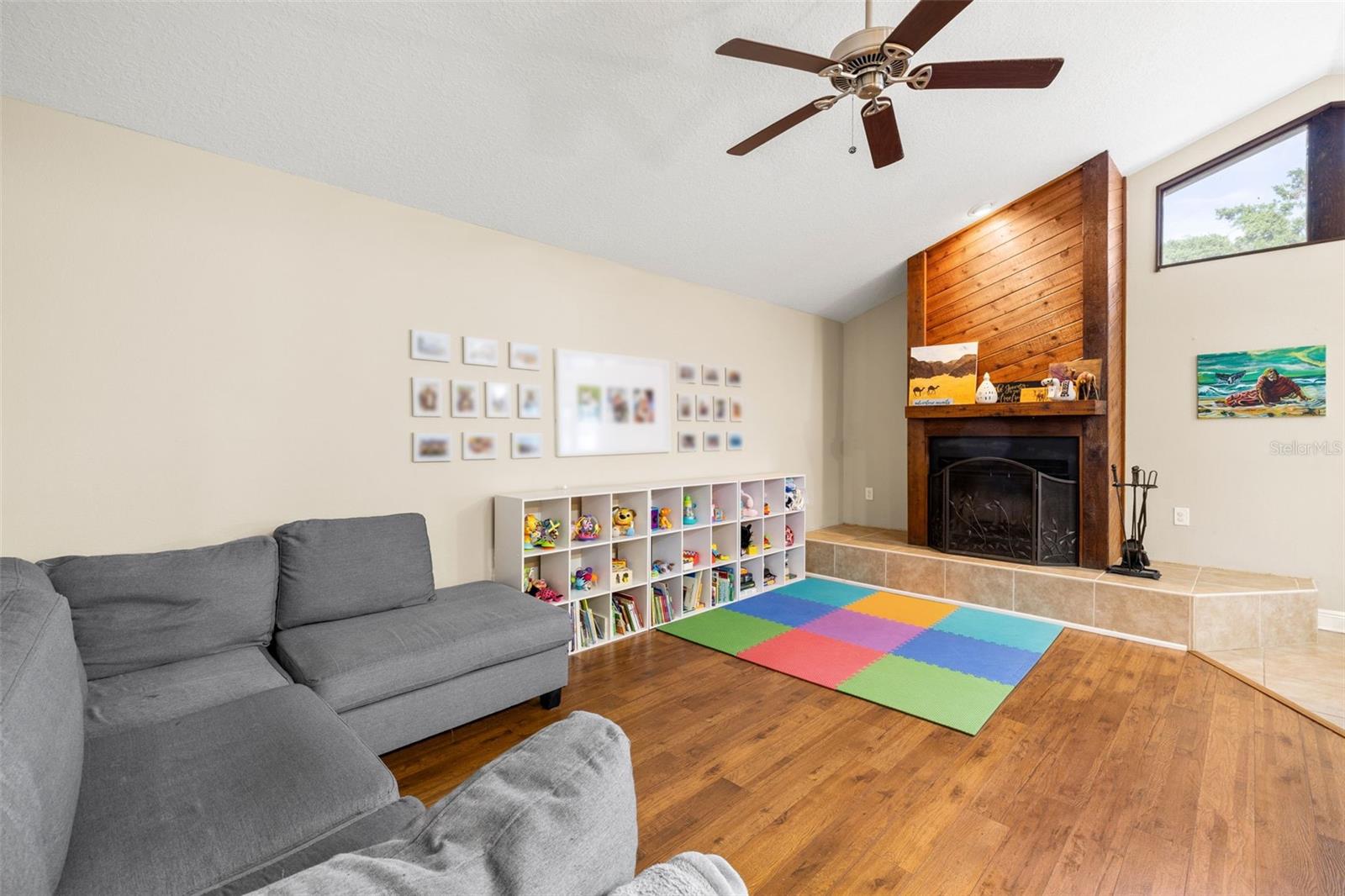 RAINTREE TERRACE - Residential