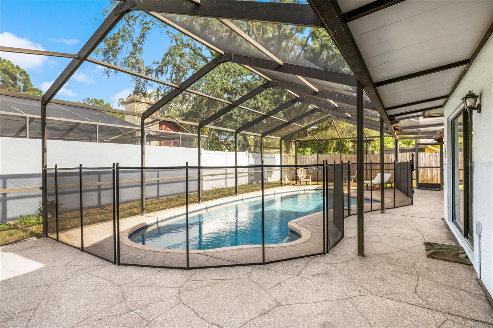 RAINTREE TERRACE - Residential