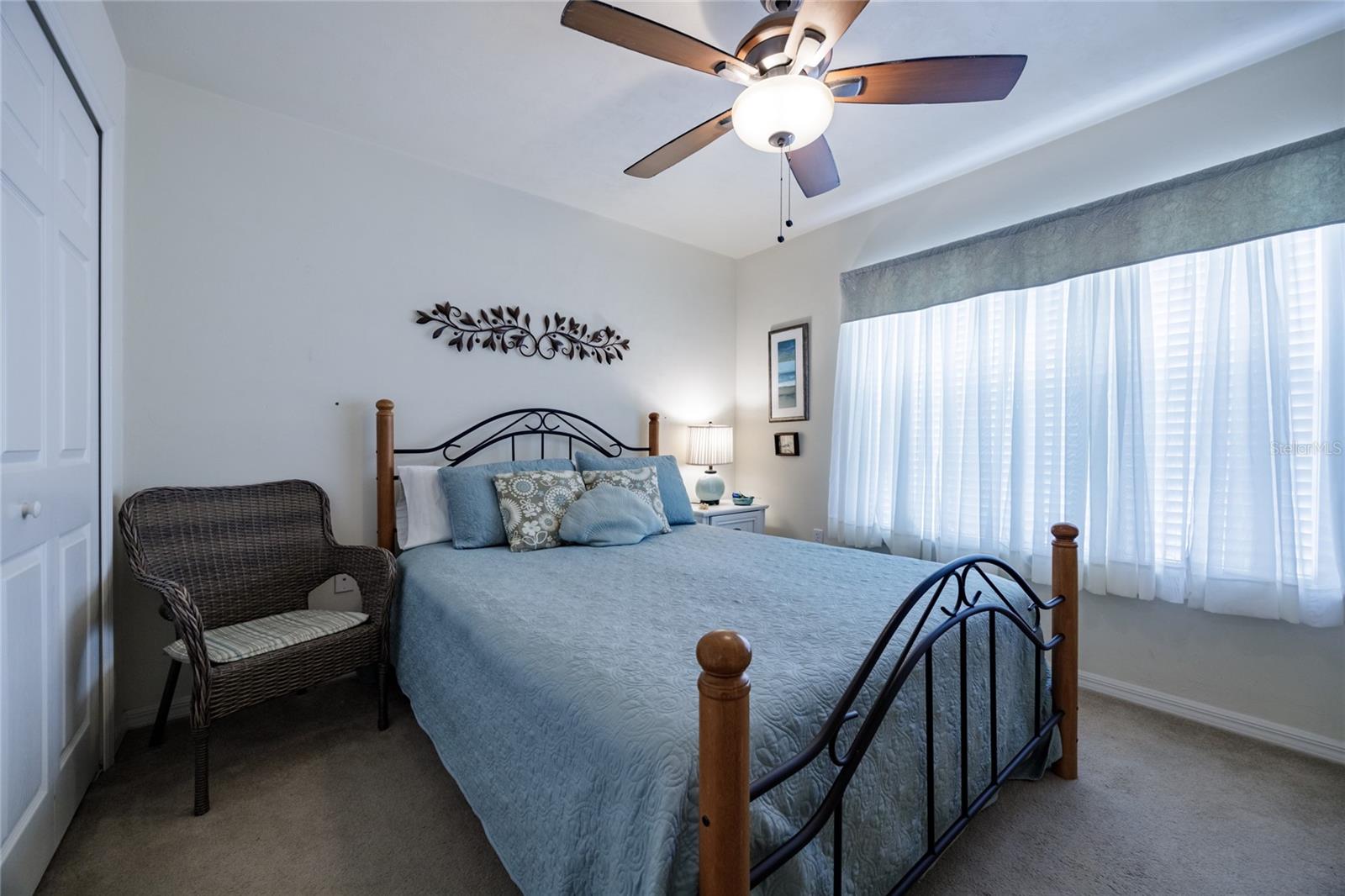 LAKEVIEW VILLAS - Residential