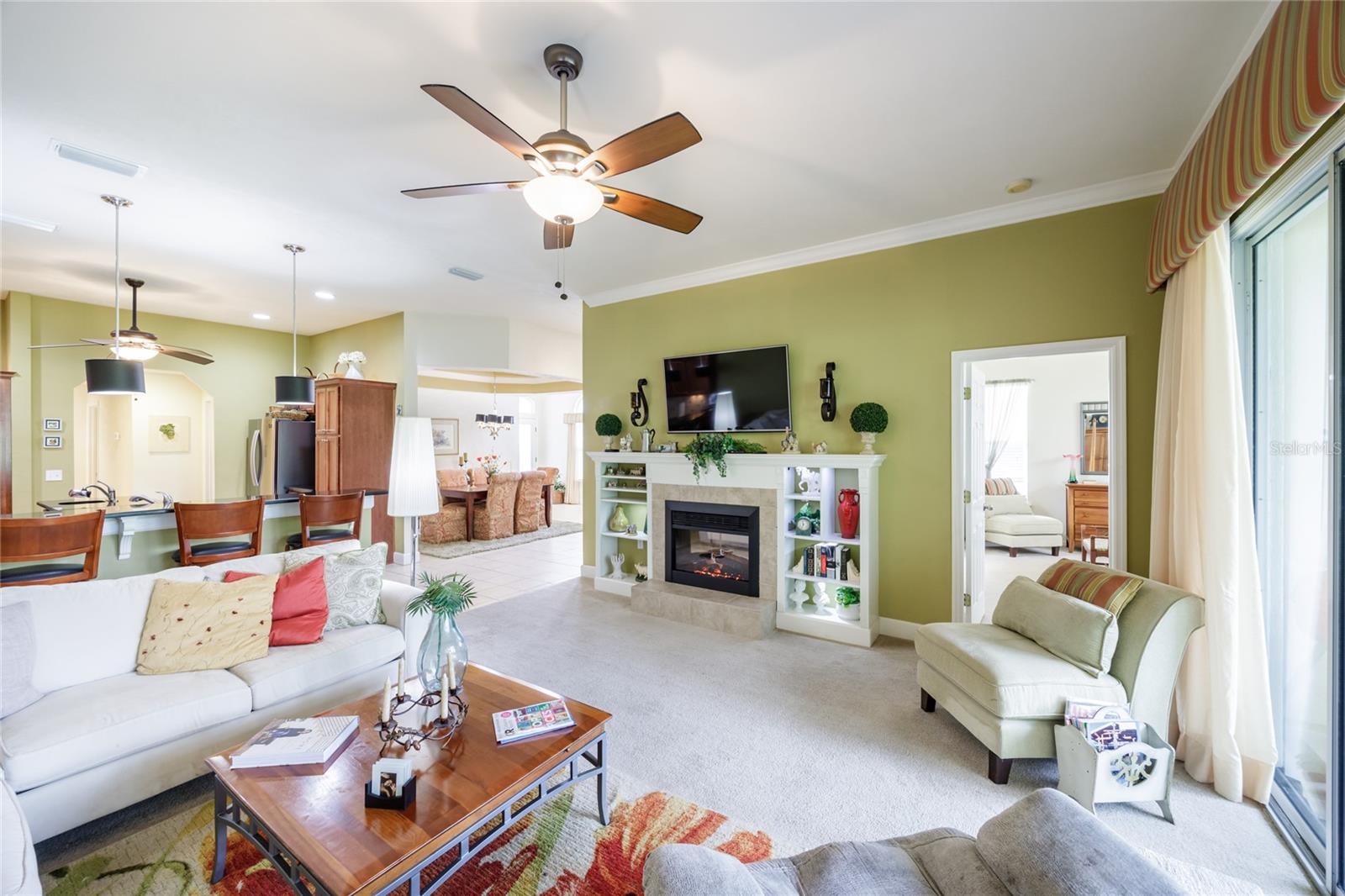 LAKEVIEW VILLAS - Residential