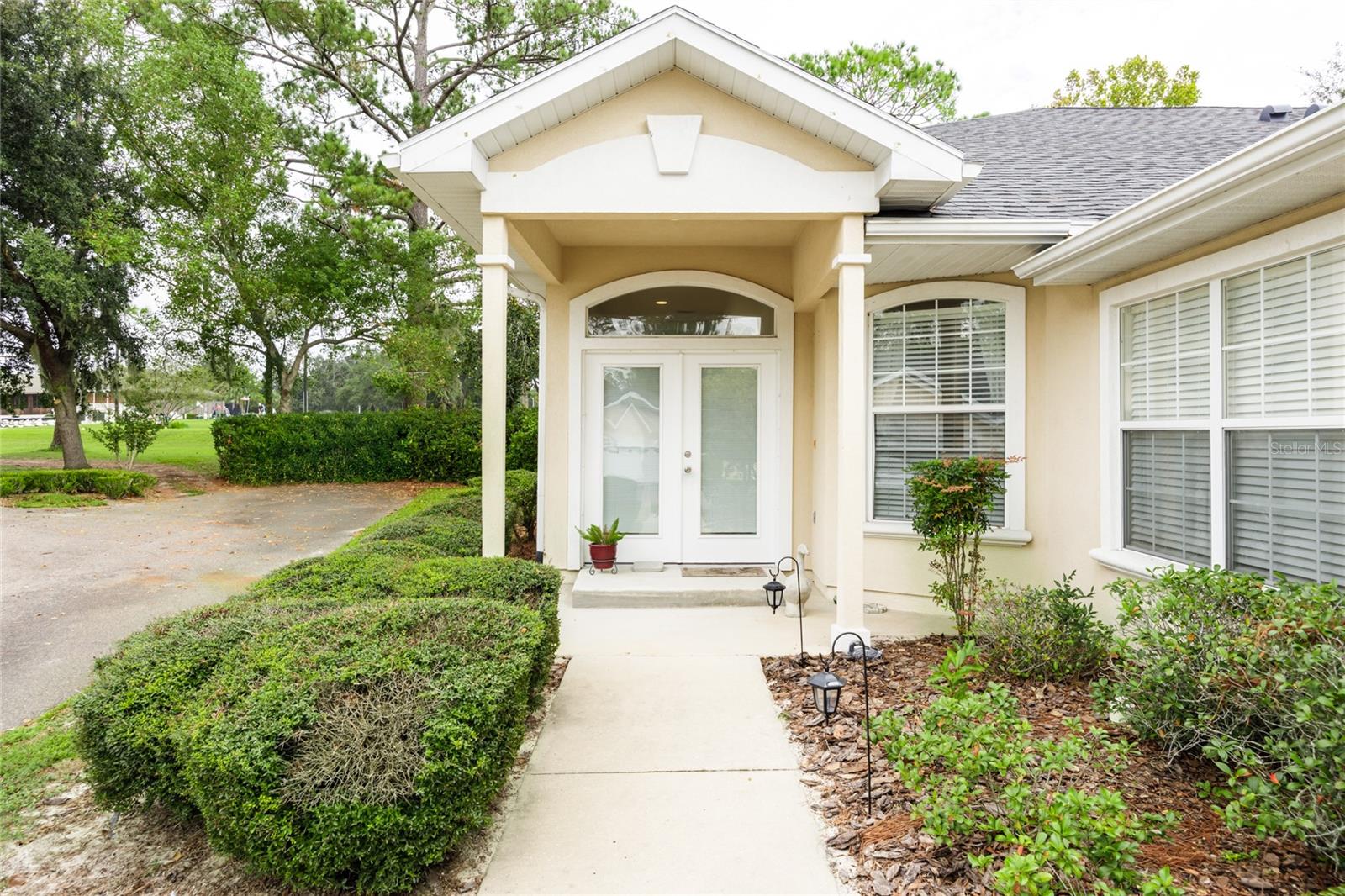 LAKEVIEW VILLAS - Residential