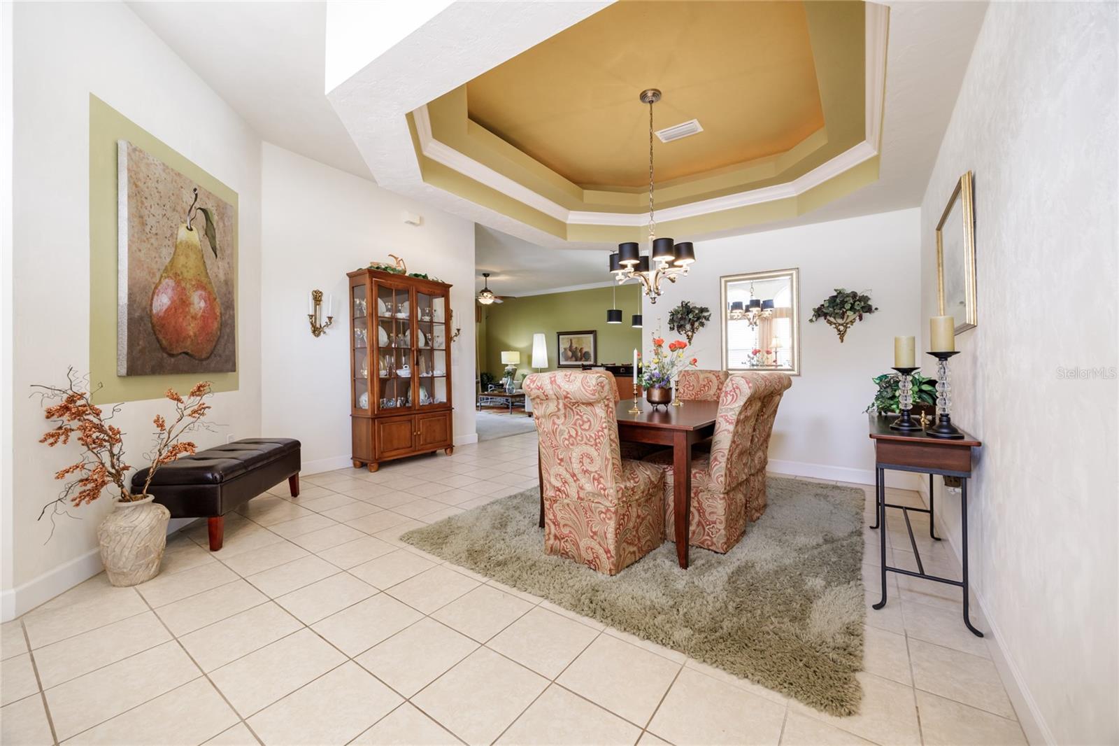 LAKEVIEW VILLAS - Residential