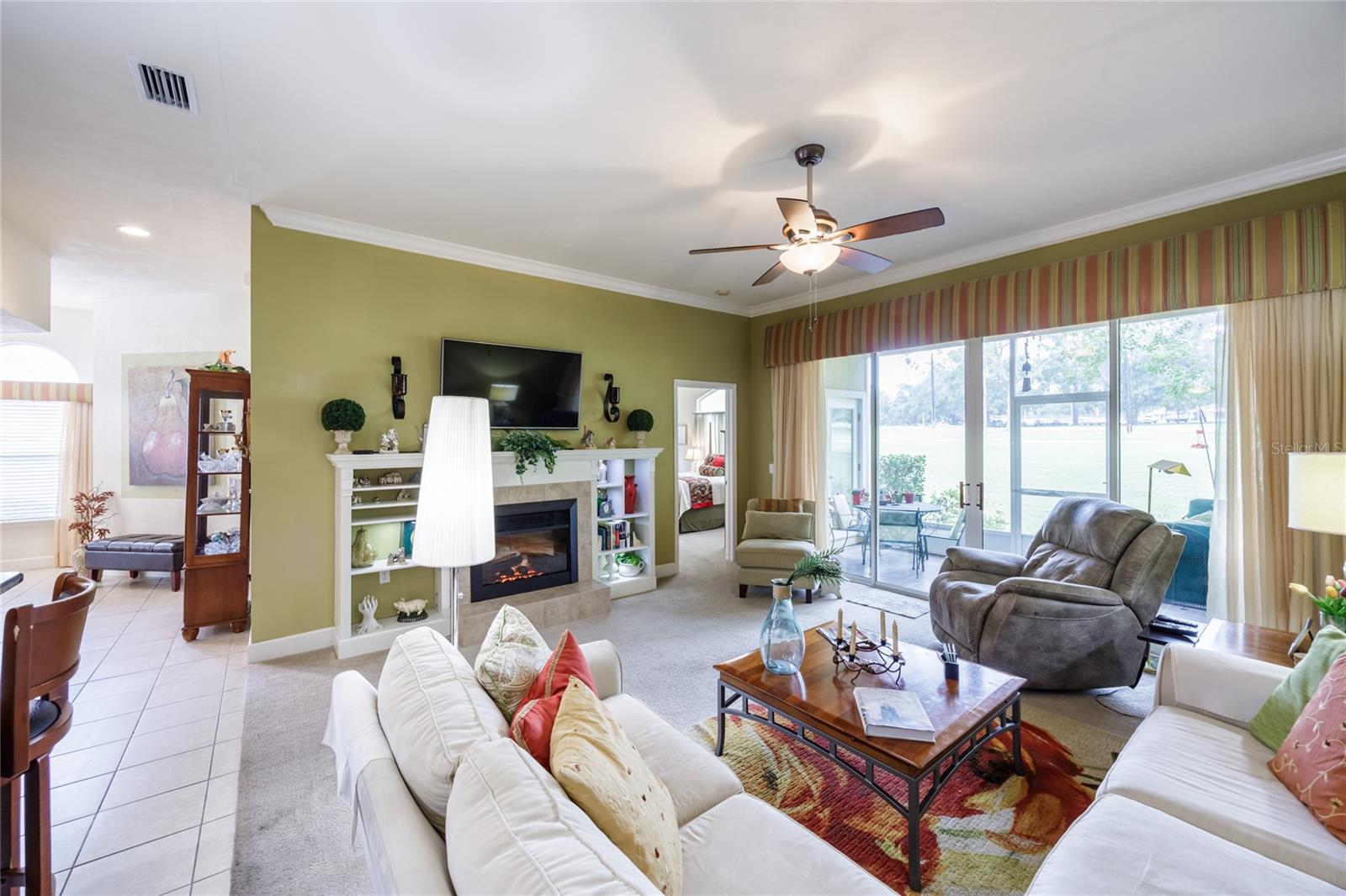 LAKEVIEW VILLAS - Residential