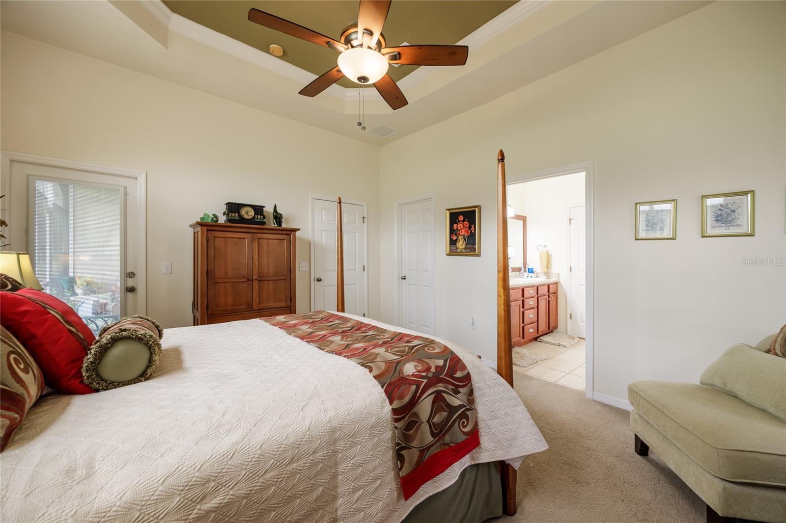 LAKEVIEW VILLAS - Residential