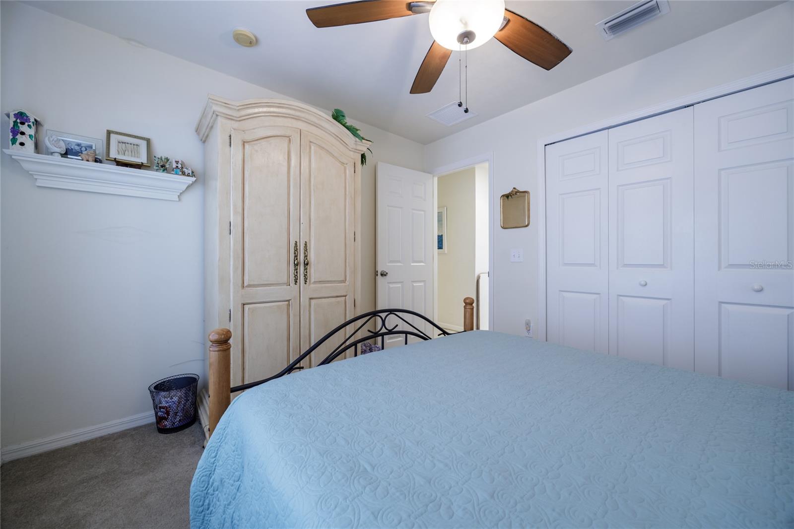 LAKEVIEW VILLAS - Residential