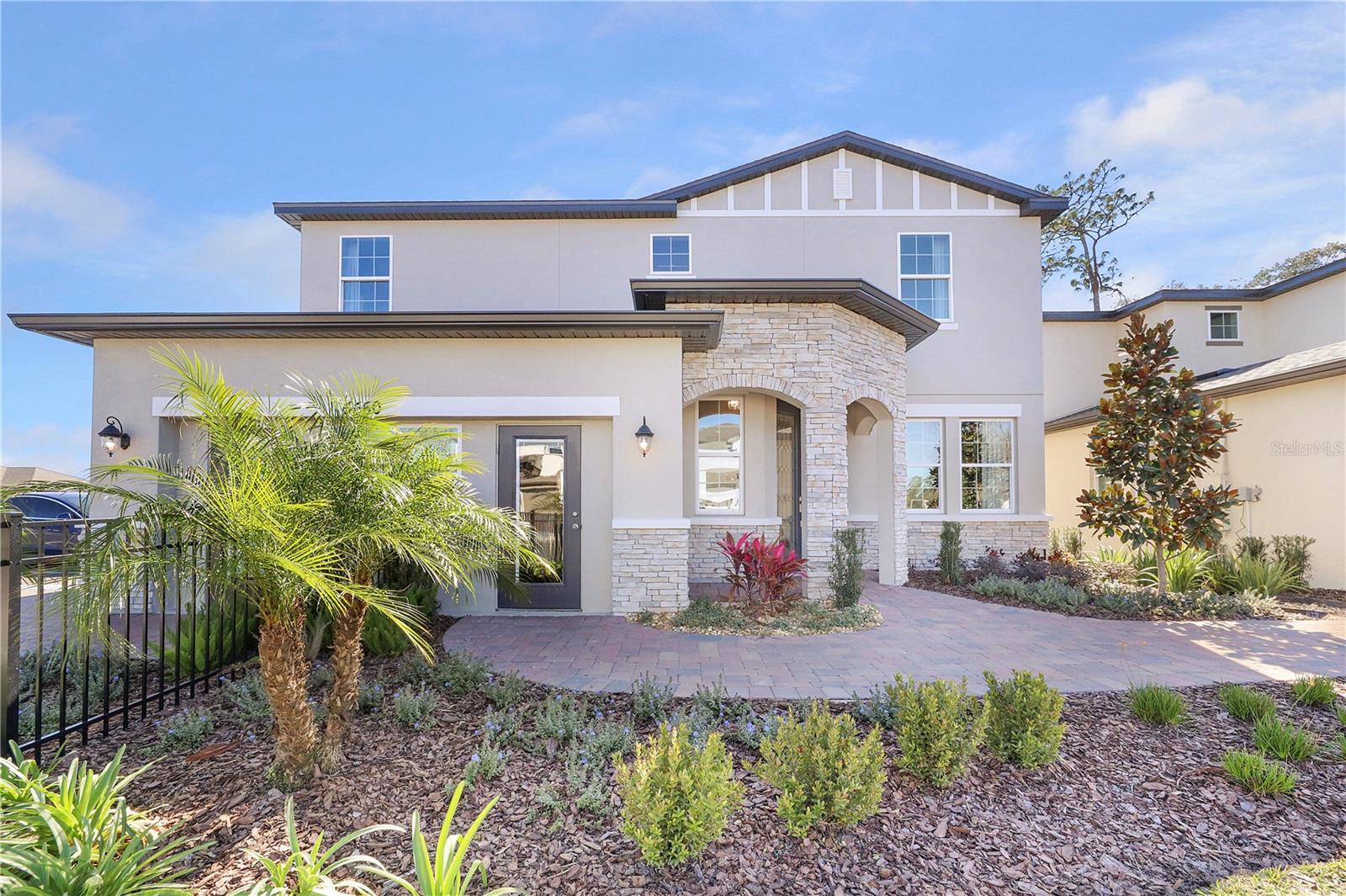 5550 SABAL DRIVE