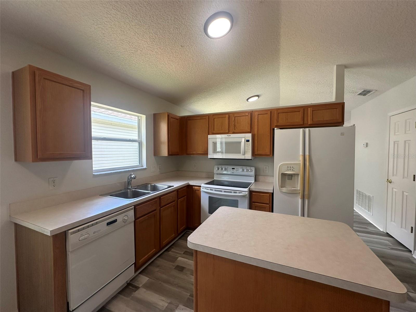 PLANTATION AT LEESBURG GOLFVIEW - Residential